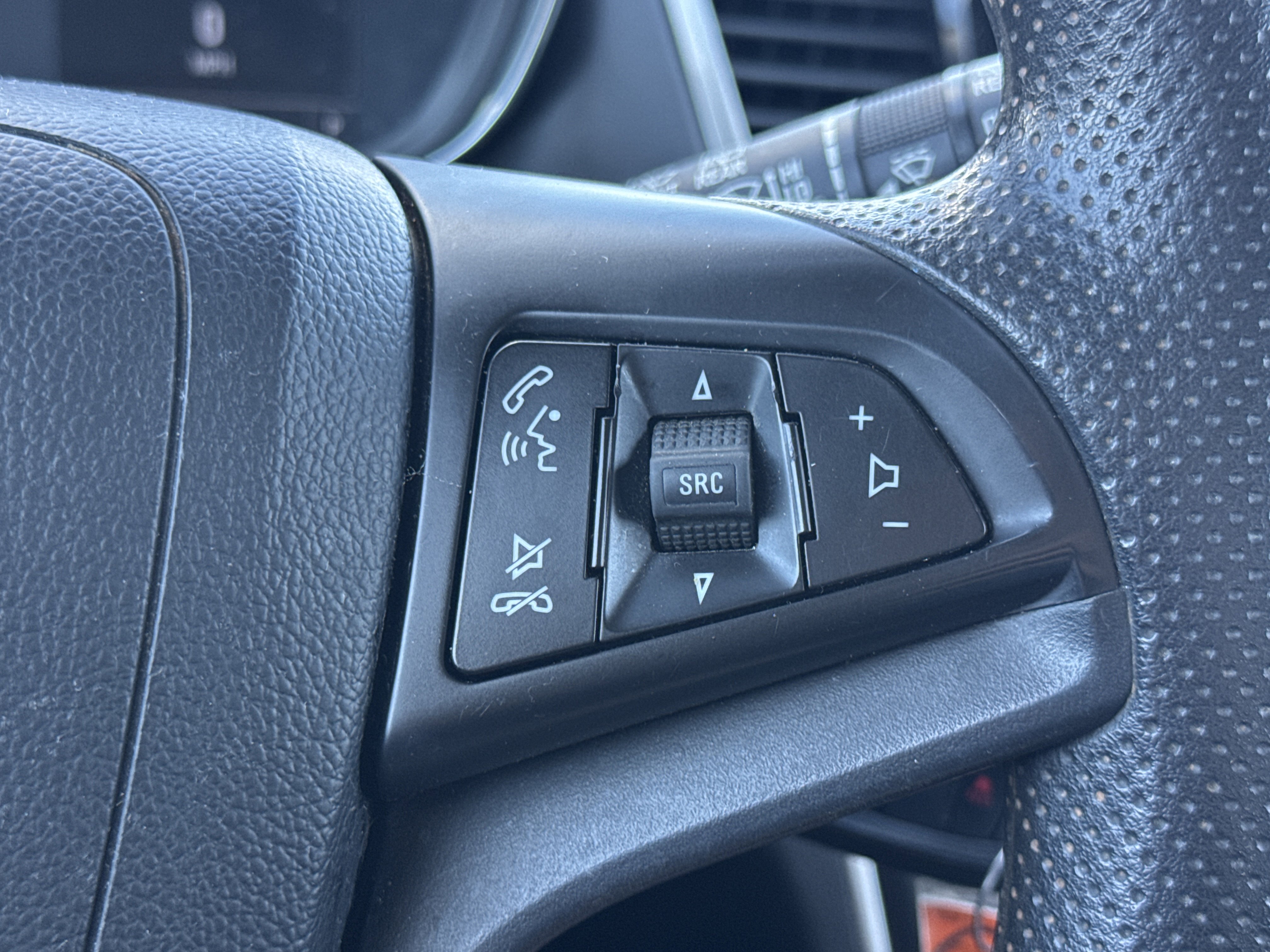 Used 2021 Chevrolet Trax LS image 16