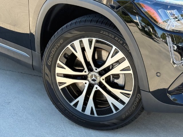 Used 2025 Mercedes-Benz GLA 250 image 2