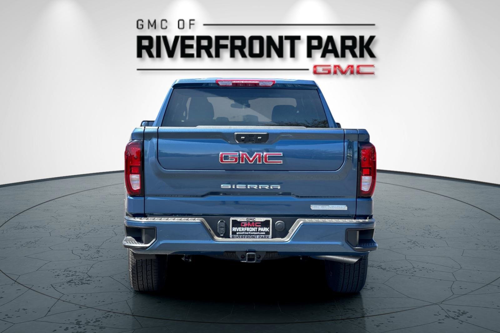 New 2025 GMC Sierra 1500 Elevation image 4