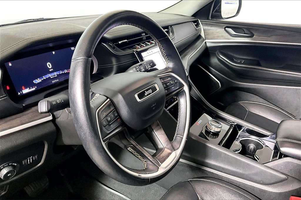 Used 2022 Jeep Grand Cherokee L Limited image 10