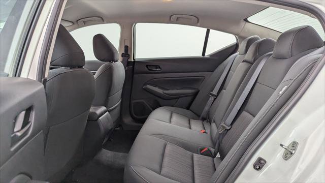 Used 2025 Nissan Altima 2.5 SV image 17