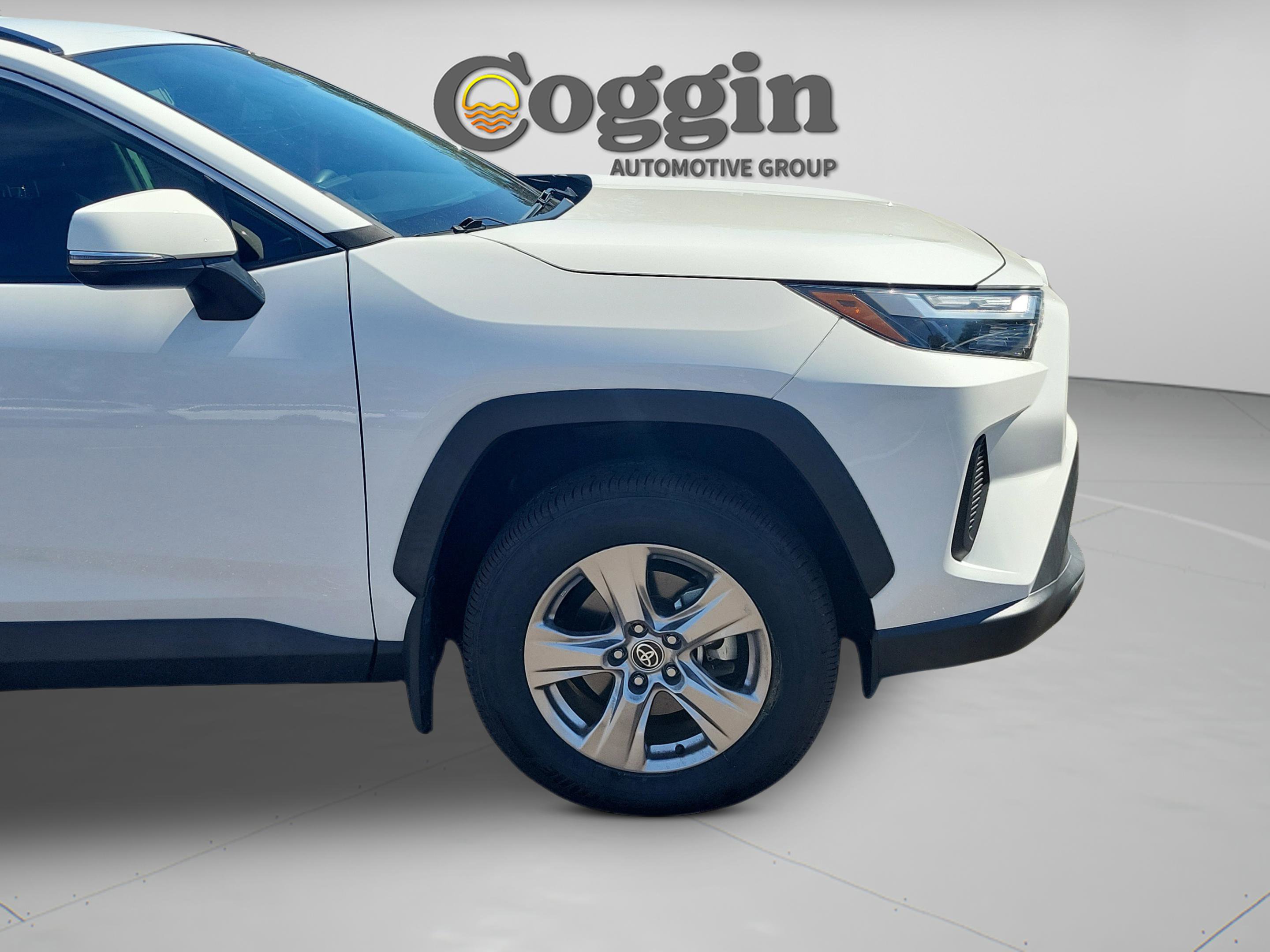 Used 2022 Toyota RAV4 XLE image 35