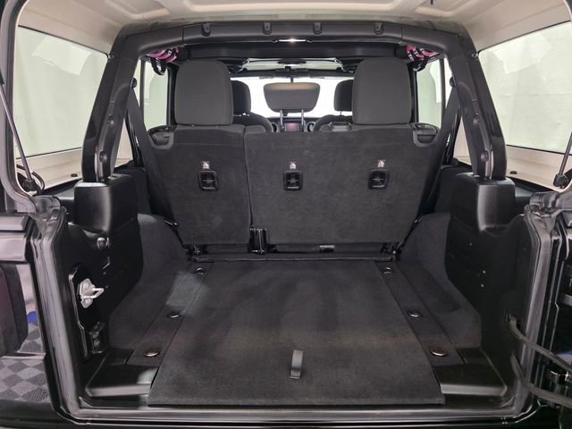 Used 2018 Jeep Wrangler Unlimited Sport image 36