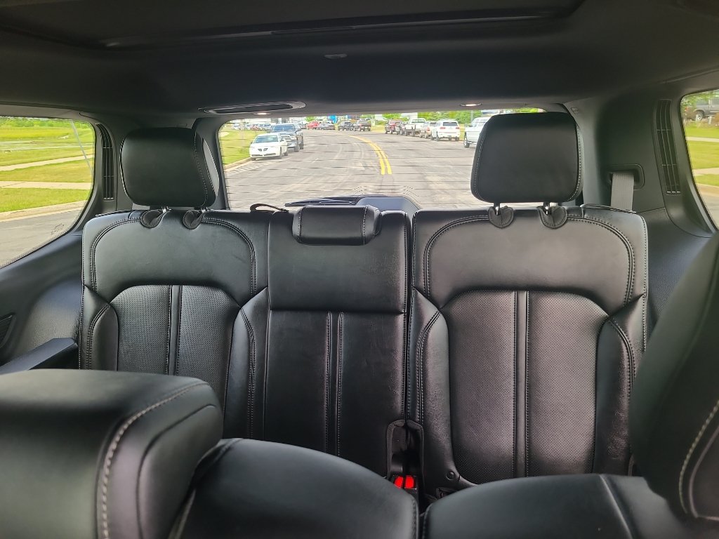 Used 2024 Jeep Wagoneer Series II AWD/4WD image 42