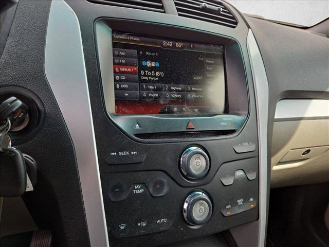 Used 2014 Ford Explorer XLT w/ Equipment Group 201A image 10