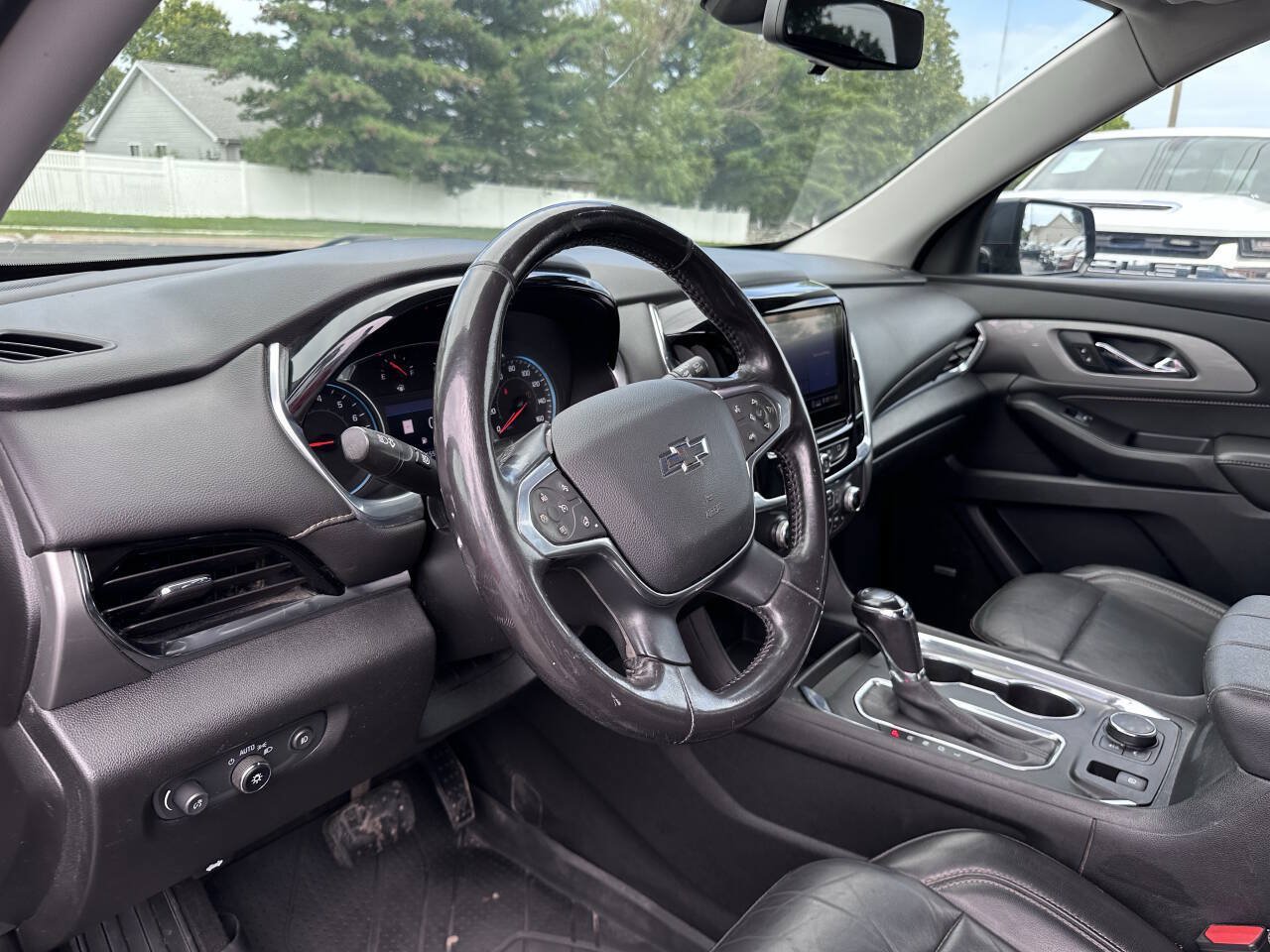 Used 2020 Chevrolet Traverse RS w/ LPO, Floor Liner Package AWD/4WD image 21