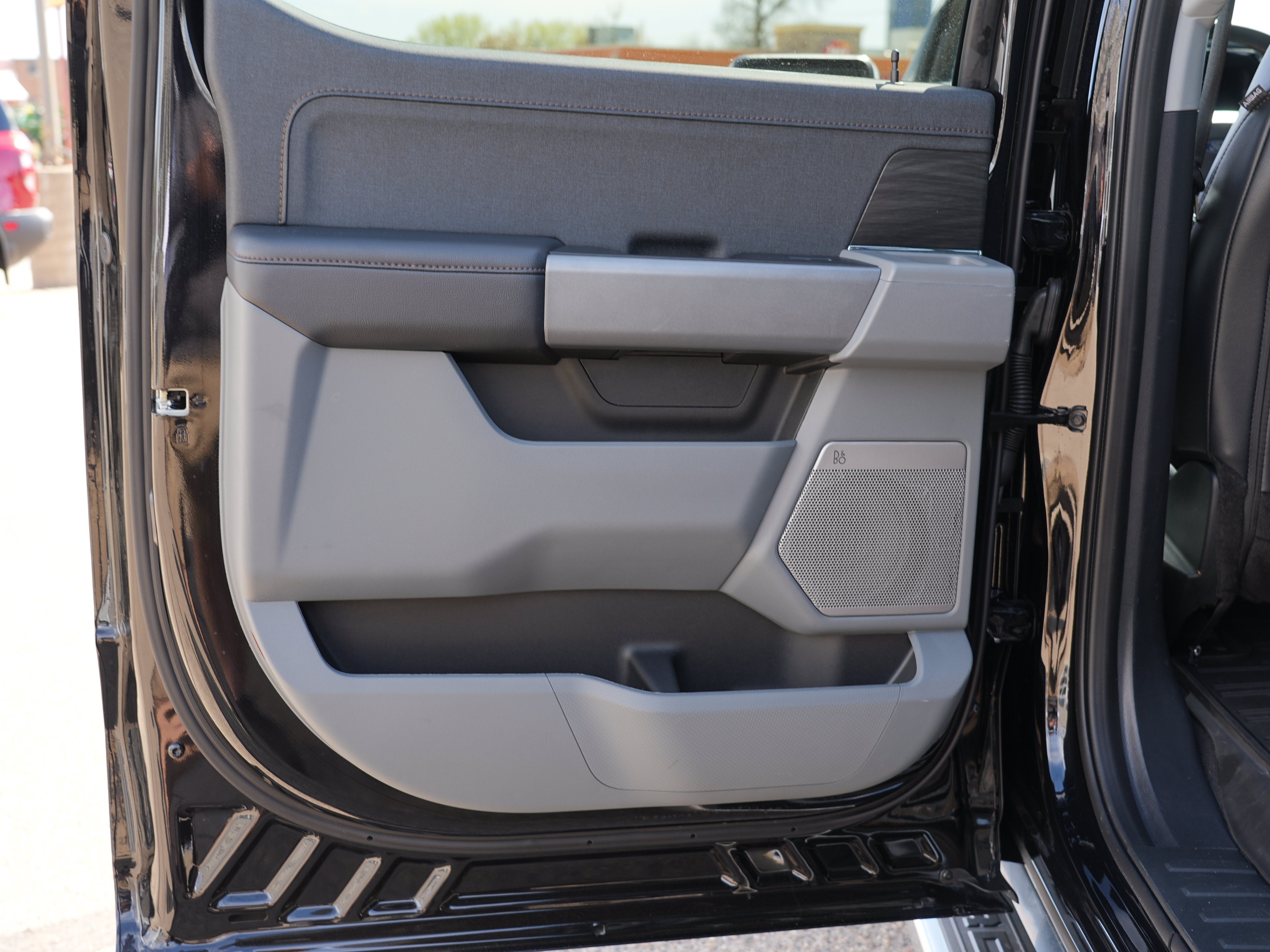 Used 2025 Ford F150 Lariat w/ Equipment Group 501A Mid AWD/4WD image 22