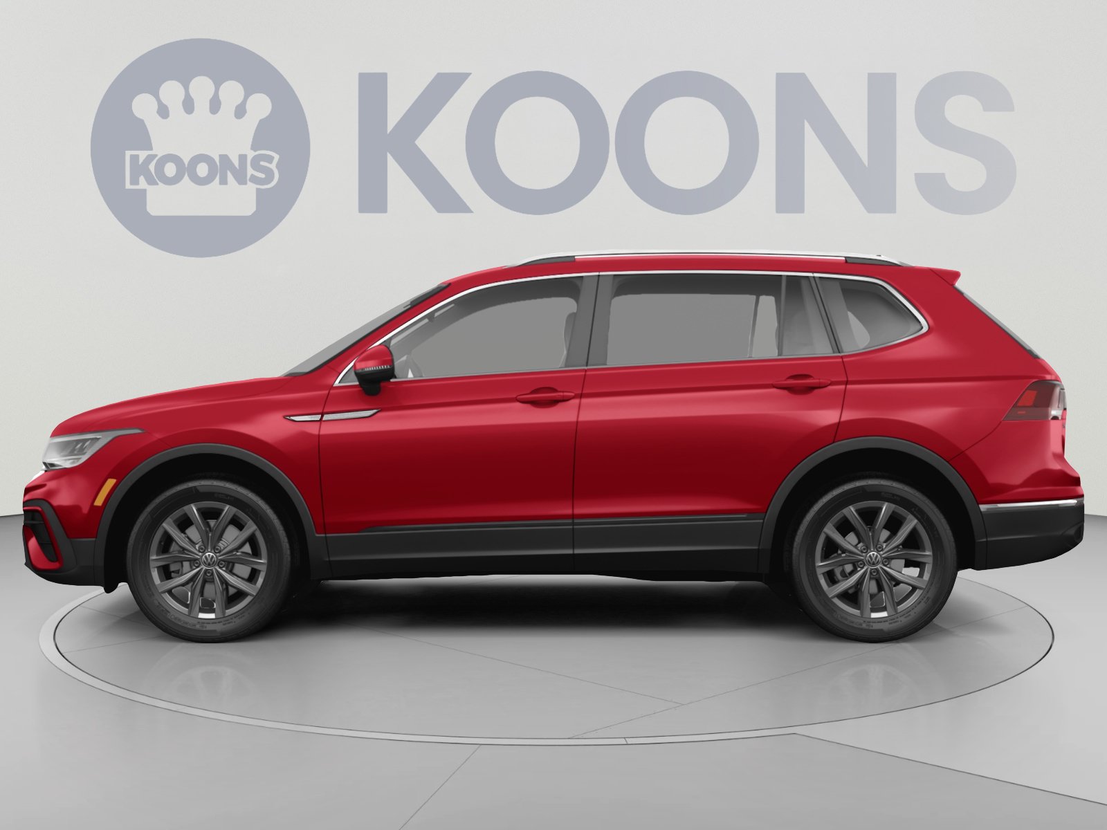 Used 2024 Volkswagen Tiguan SE R-Line AWD/4WD image 2