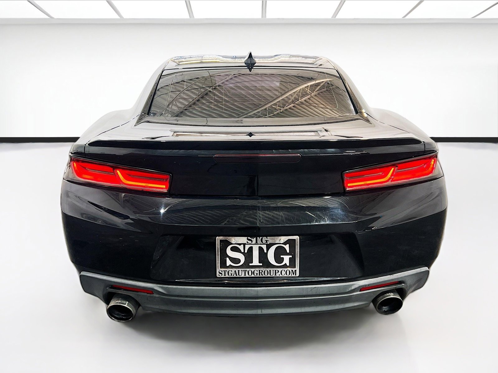 Used 2017 Chevrolet Camaro LT w/ RS Package RWD image 5