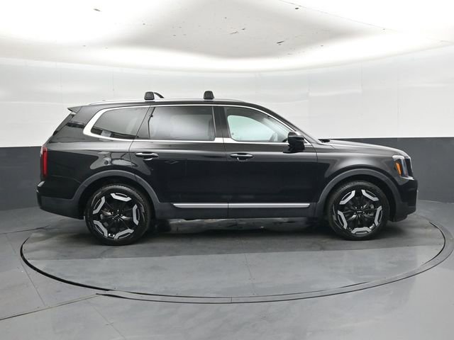 Used 2025 Kia Telluride S AWD/4WD image 2