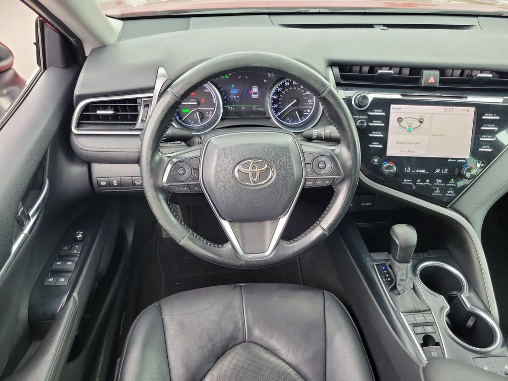 Used 2020 Toyota Camry XLE image 10