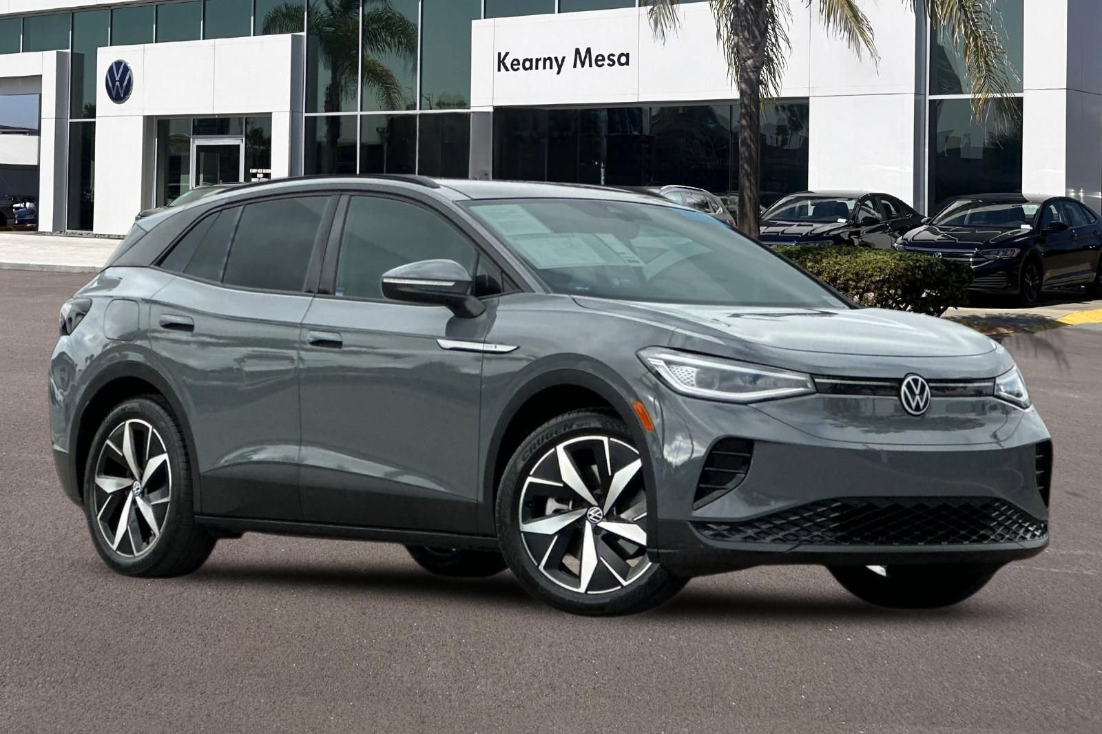 Used 2023 Volkswagen ID.4 S image 2