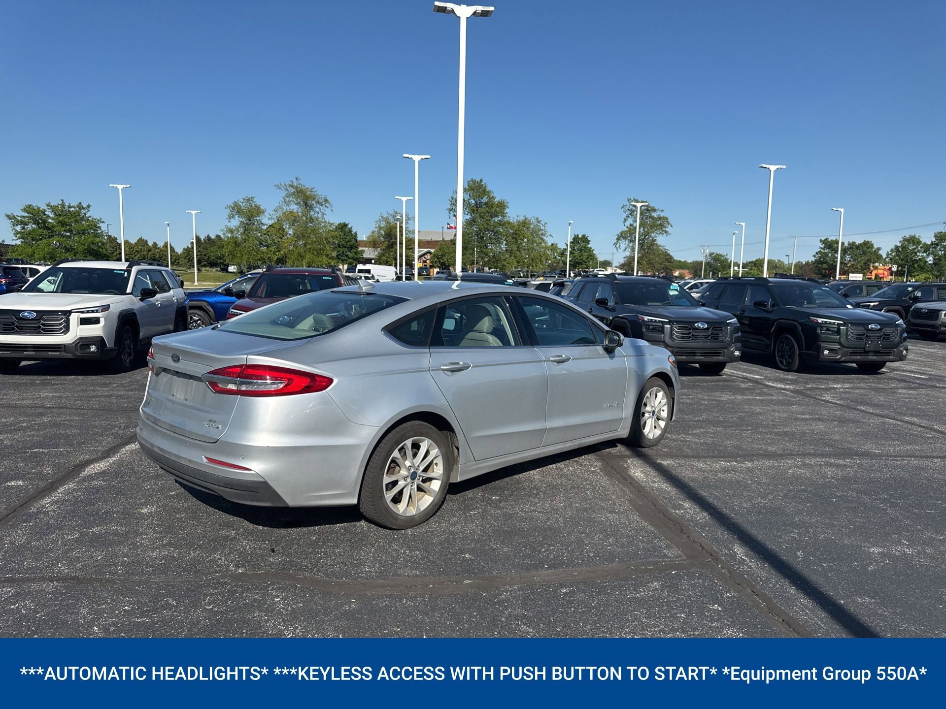 Used 2019 Ford Fusion SE FWD image 7