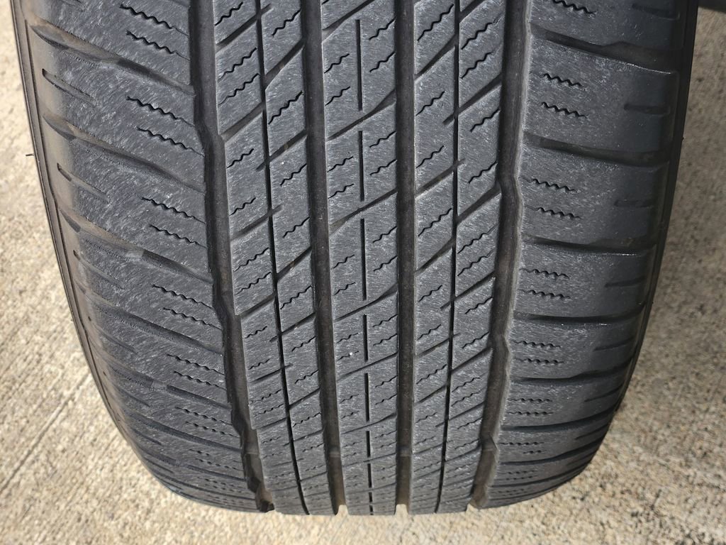 Certified 2023 Lexus GX 460 Luxury w/ Sport Design Package AWD/4WD image 11