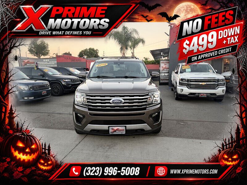 Used 2019 Ford Expedition XLT w/ Equipment Group 202A AWD/4WD image 2