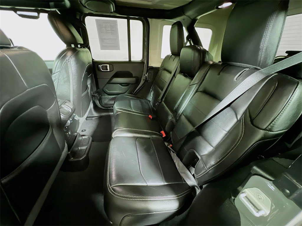 Used 2020 Jeep Wrangler Unlimited Sahara image 22