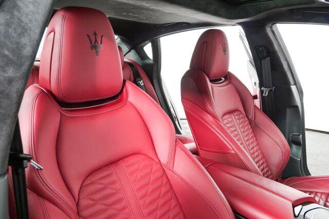 Used 2023 Maserati Quattroporte Modena RWD image 24
