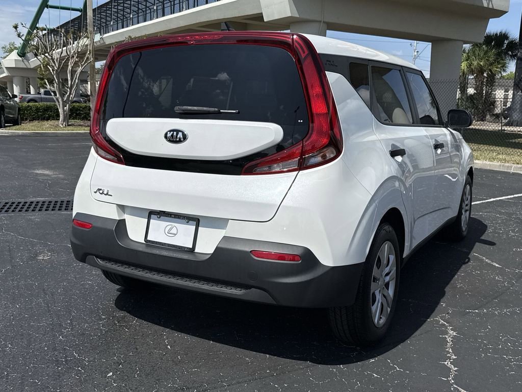 Used 2020 Kia Soul LX image 11