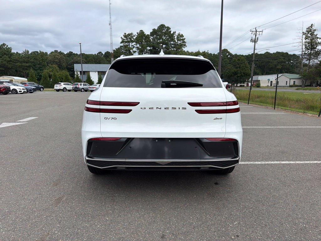 Used 2026 Genesis GV70 2.5T AWD/4WD image 6