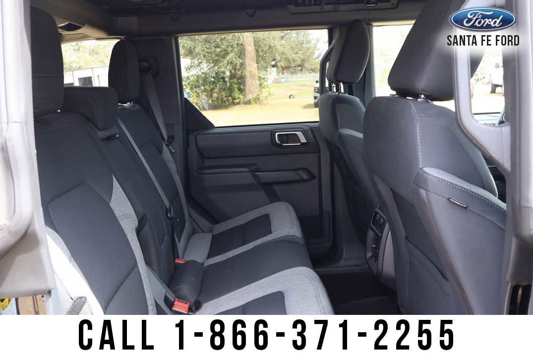 Used 2025 Ford Bronco Big Bend image 19