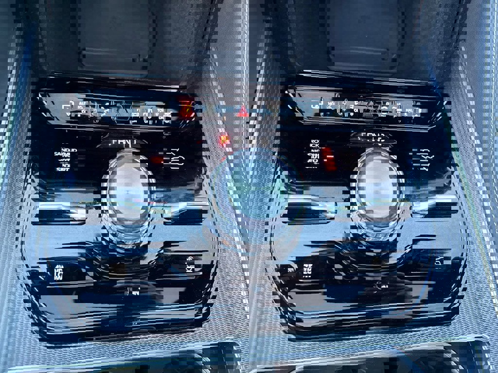 Used 2023 Jeep Grand Wagoneer Series II image 12