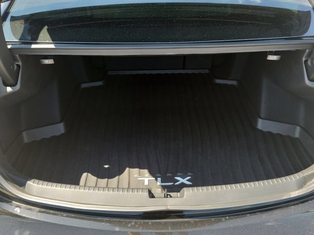 Used 2022 Acura TLX FWD image 9
