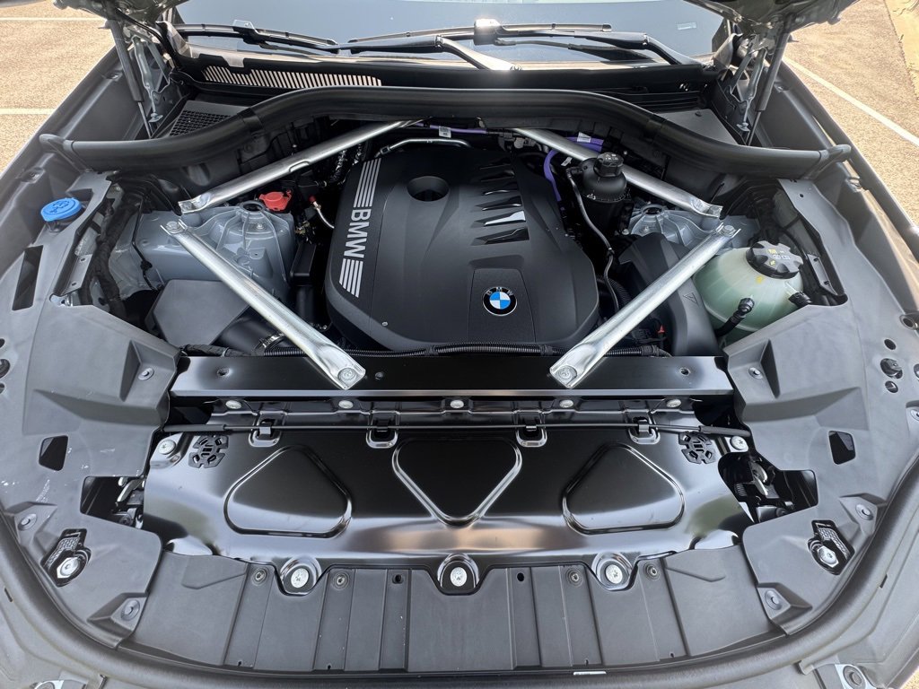 Used 2026 BMW X5 xDrive40i w/ M Sport Package image 27
