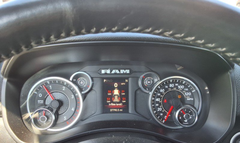 Used 2024 RAM 2500 Big Horn w/ Off Road Package AWD/4WD image 12