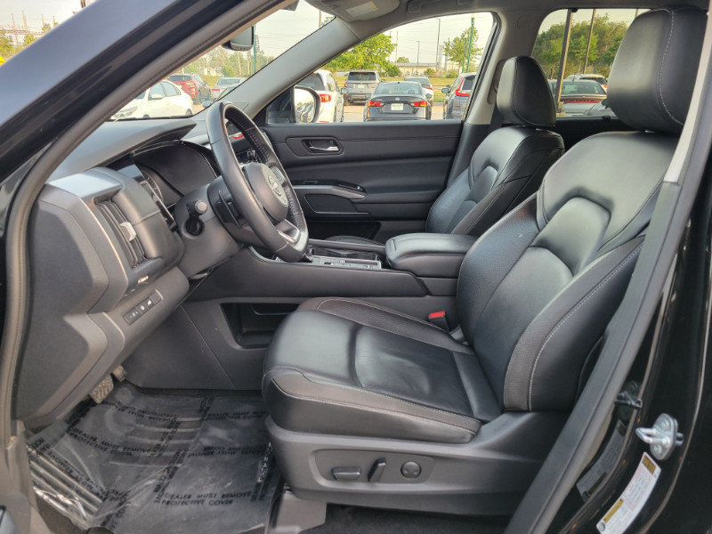 Used 2022 Nissan Pathfinder SL w/ SL Premium Package FWD image 19