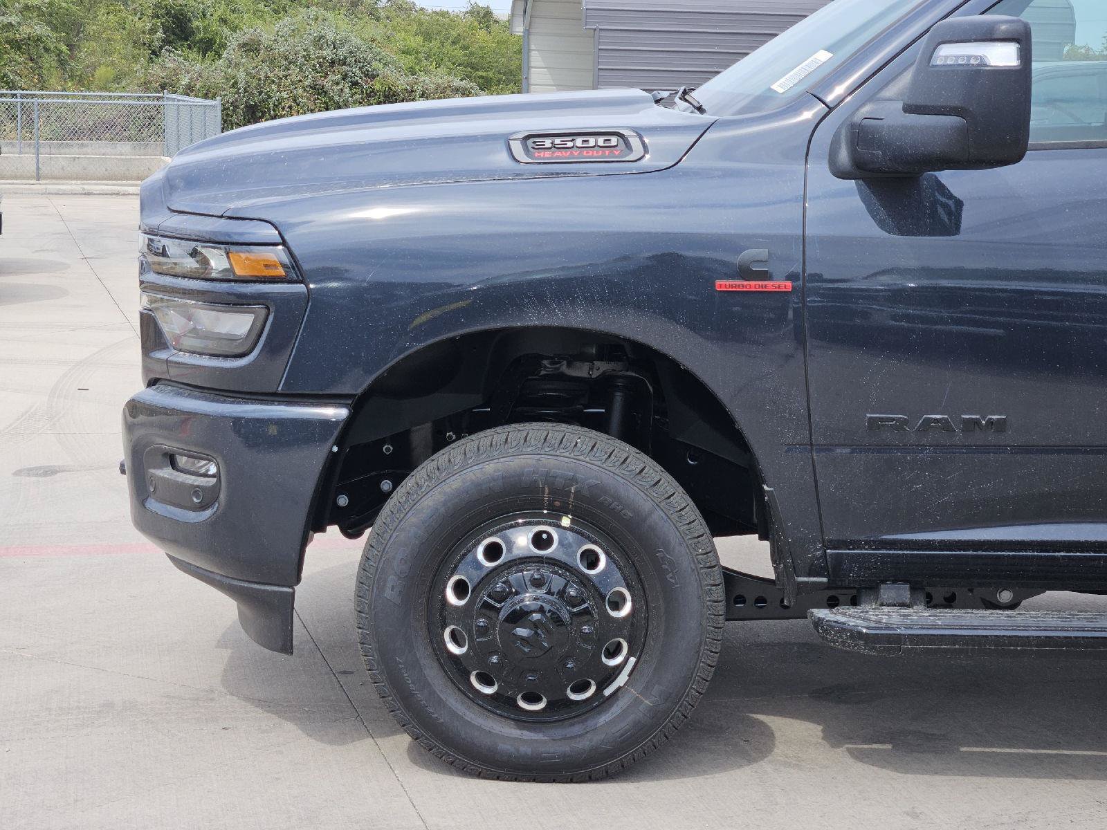 New 2027 RAM 3500 Laramie AWD/4WD image 7