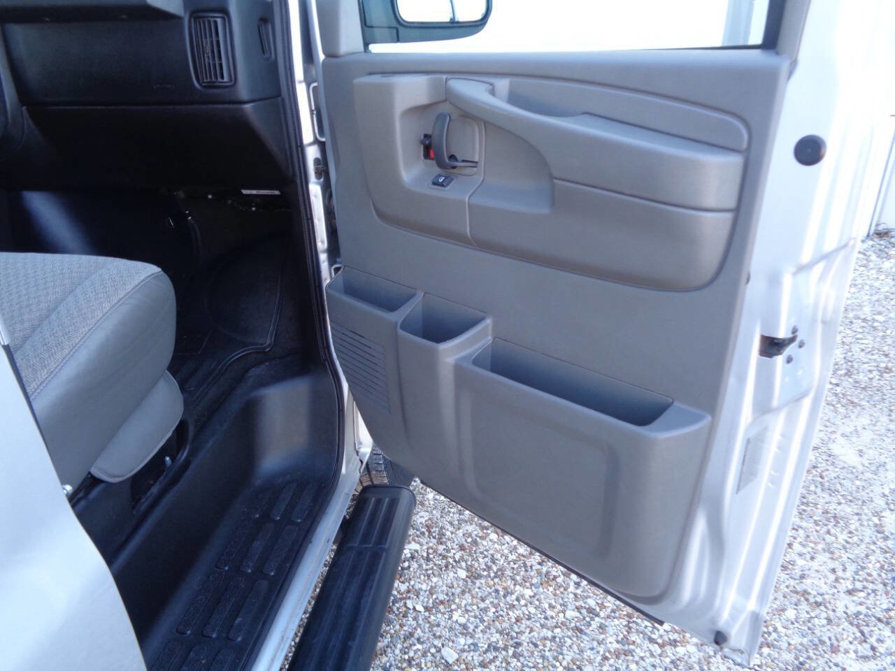 Used 2014 Chevrolet Express 3500 LT w/ LT Preferred Equipment Group image 47
