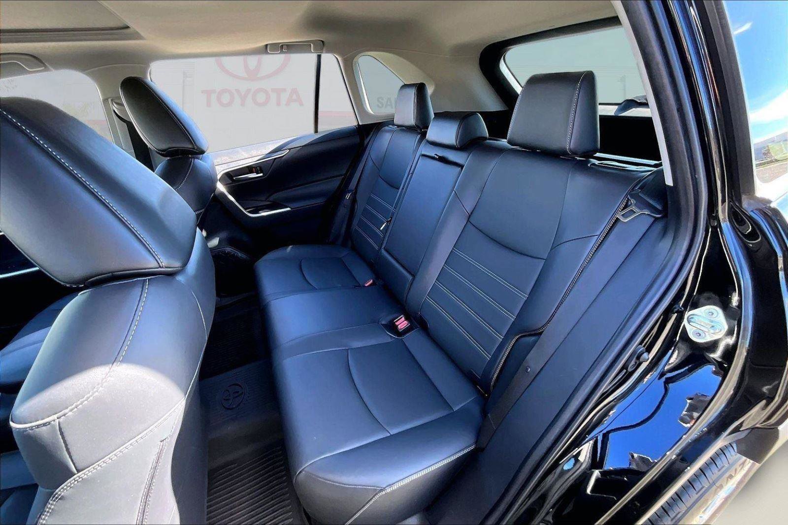 Used 2024 Toyota RAV4 XLE Premium FWD image 24