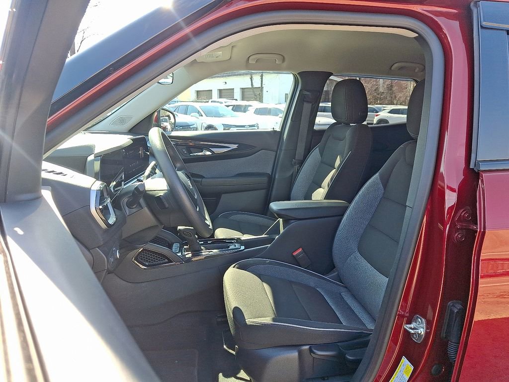 Used 2024 Chevrolet TrailBlazer LT w/ Driver Confidence Package image 13