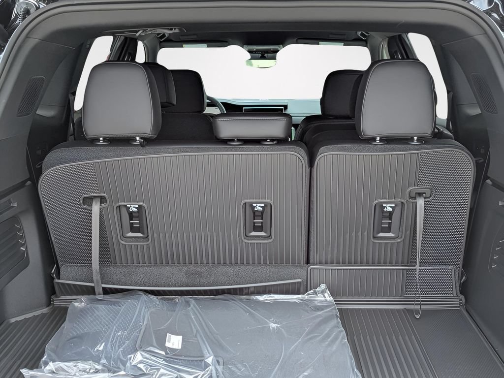 Used 2026 GMC Acadia Elevation w/ Black Edition FWD image 5