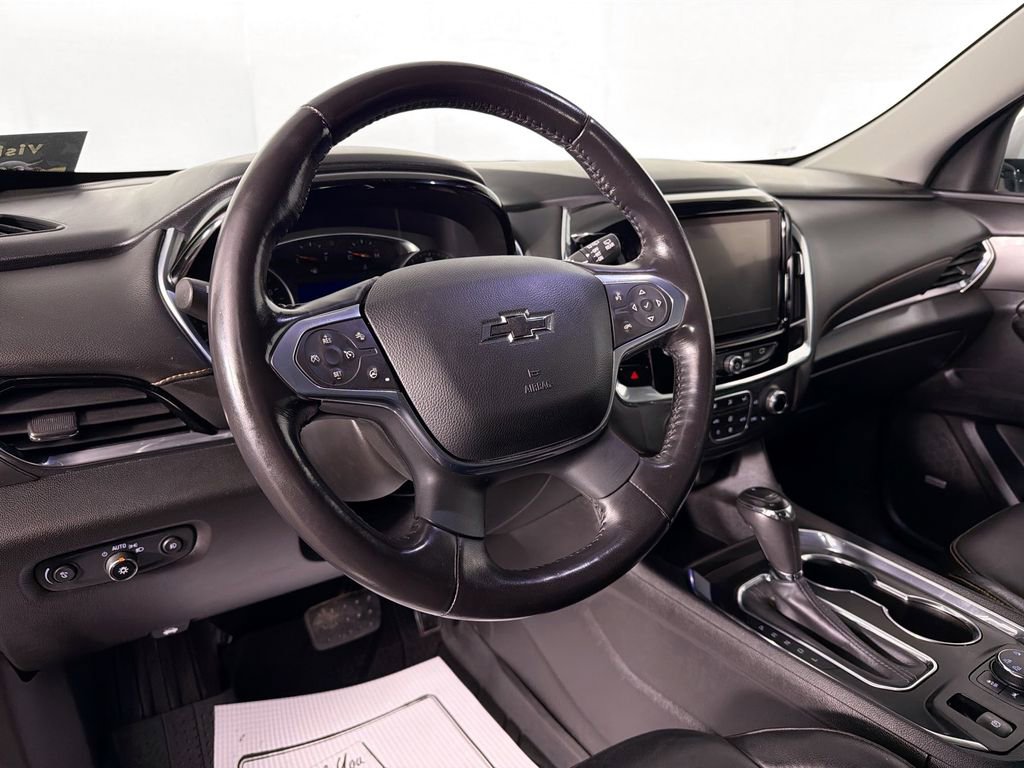 Used 2020 Chevrolet Traverse RS image 9
