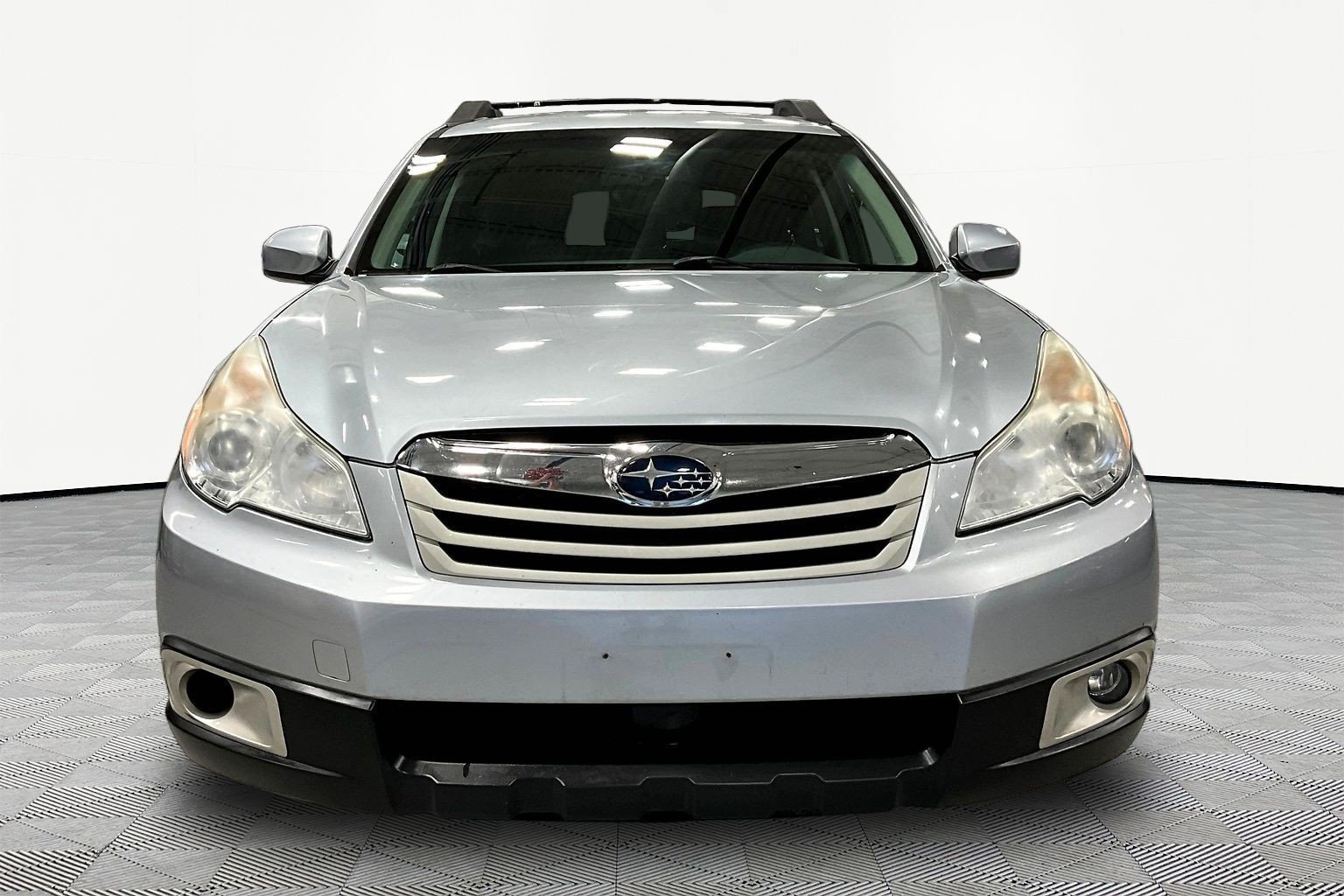 Used 2012 Subaru Outback 2.5i Premium AWD/4WD image 2