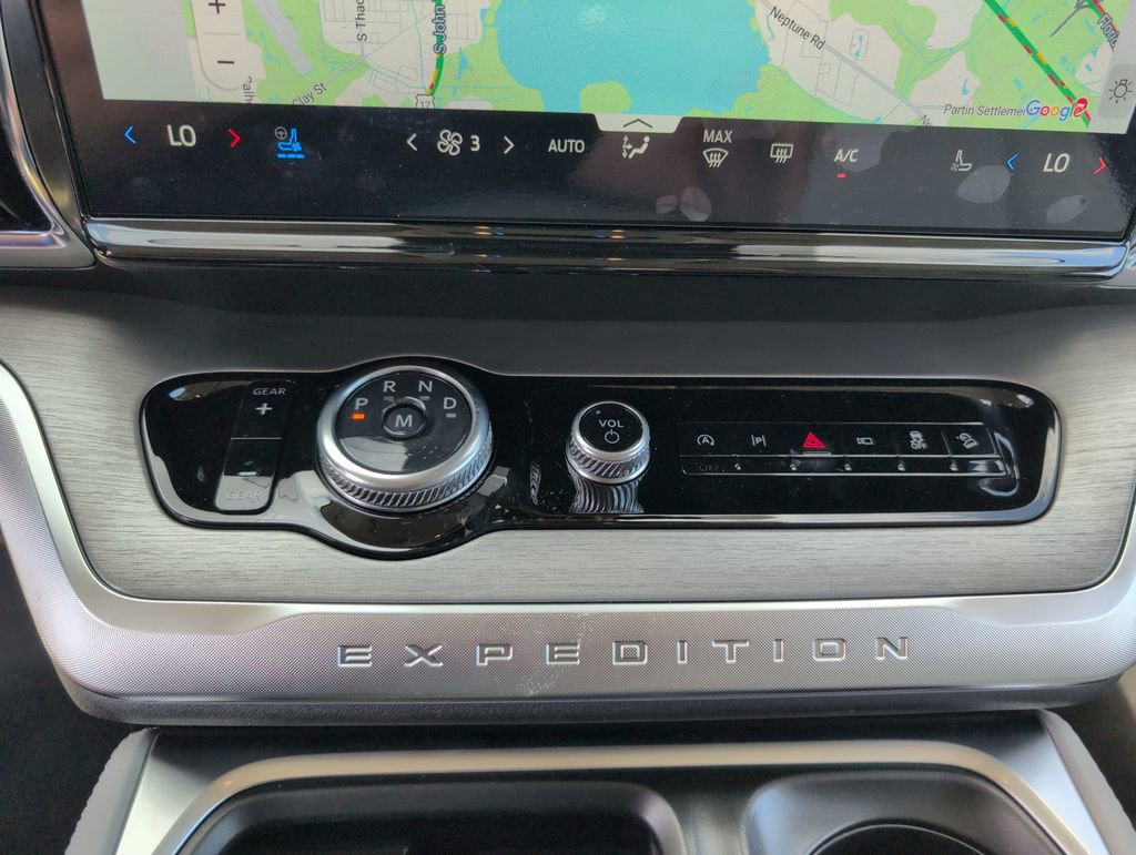 New 2026 Ford Expedition Platinum w/ Driver's Package image 27