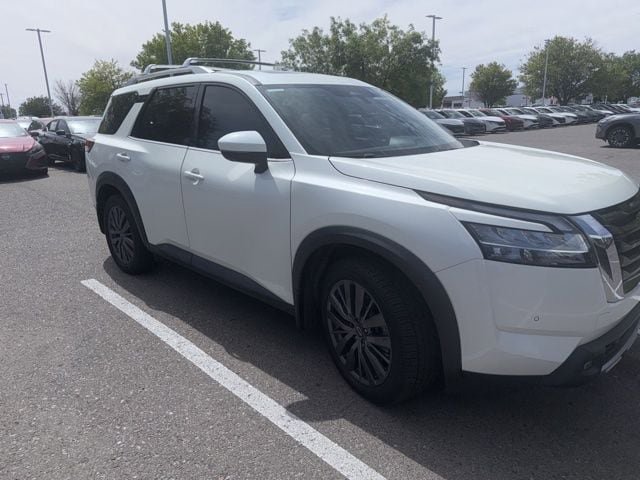 Certified 2022 Nissan Pathfinder SL w/ SL Premium Package AWD/4WD image 6
