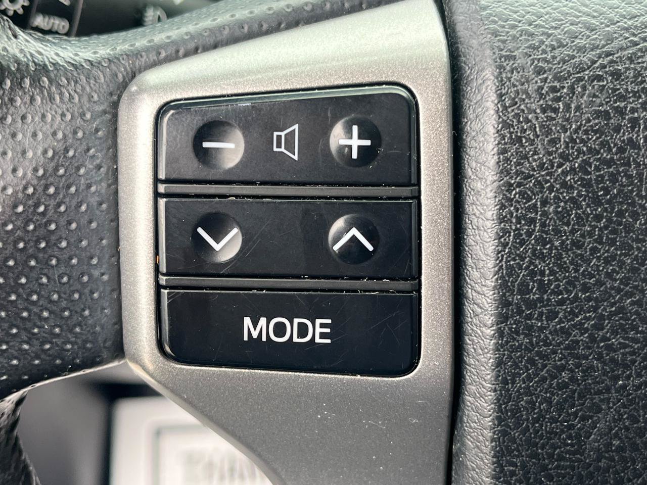 Used 2013 Toyota 4Runner Limited AWD/4WD image 36