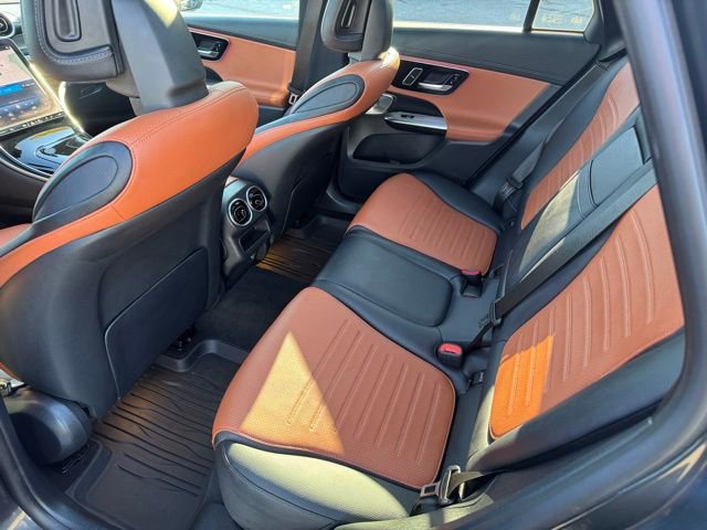 Used 2024 Mercedes-Benz GLC 300 4MATIC image 38