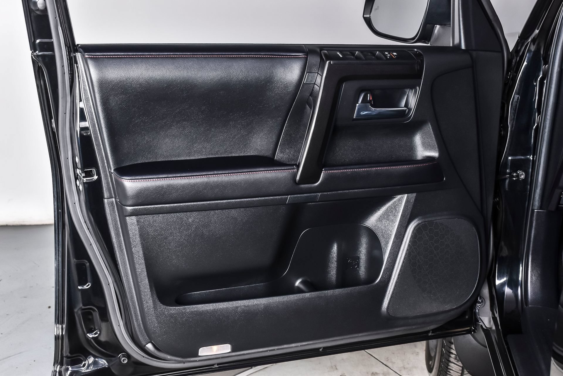 Used 2024 Toyota 4Runner TRD Off-Road Premium w/ Off Road Premium Plus Package AWD/4WD image 15
