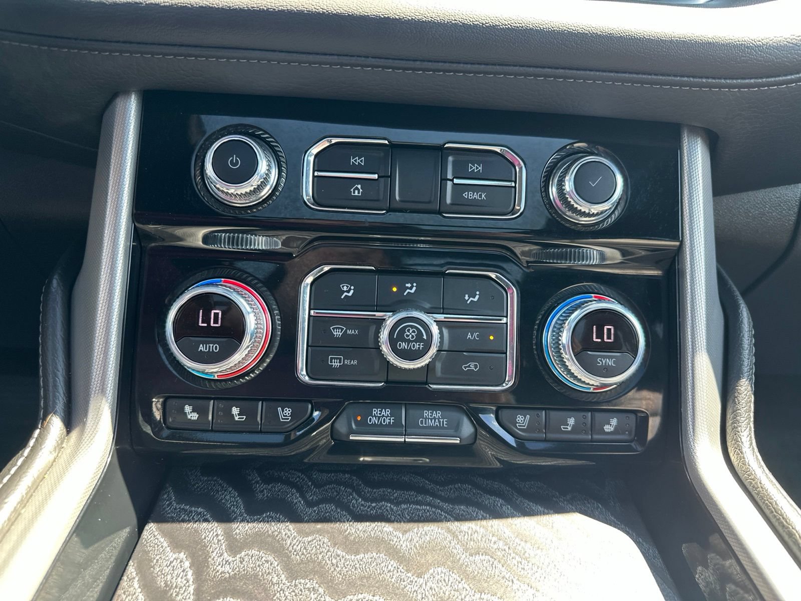 Used 2023 GMC Yukon Denali AWD/4WD image 79