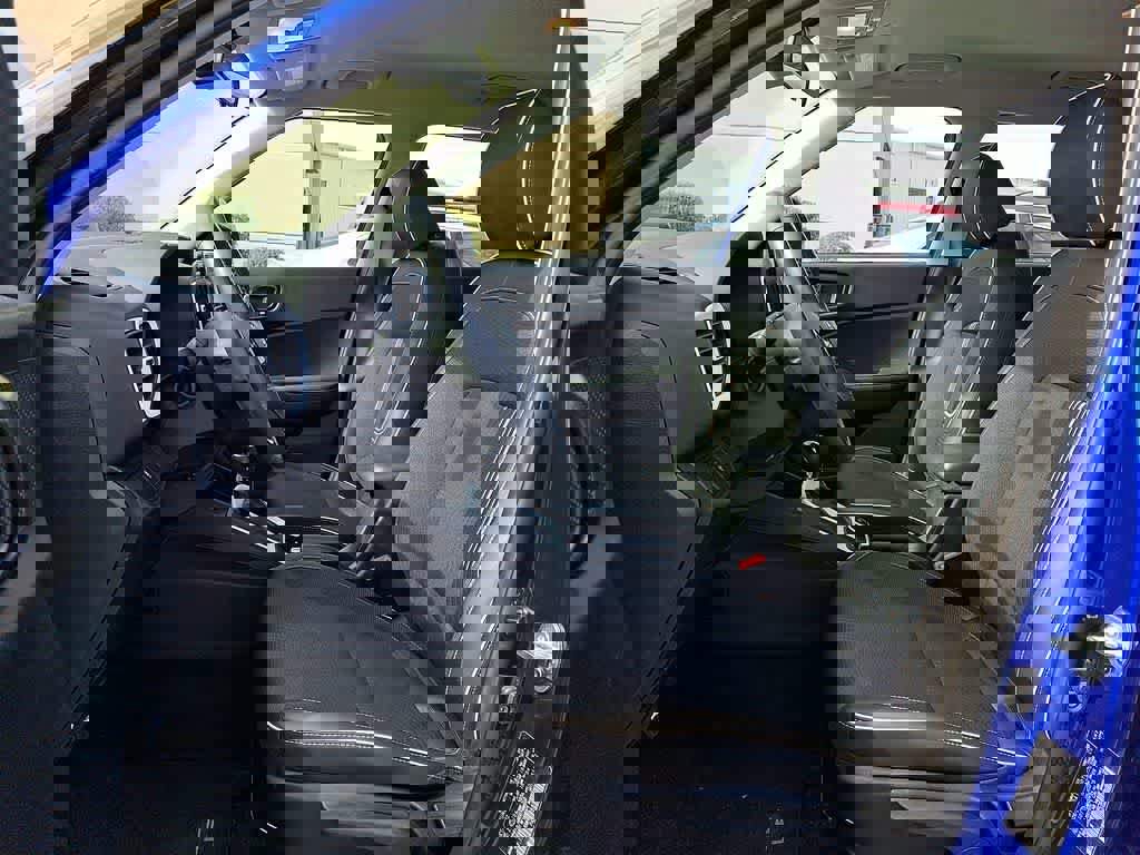 Used 2024 Hyundai Venue Limited image 12