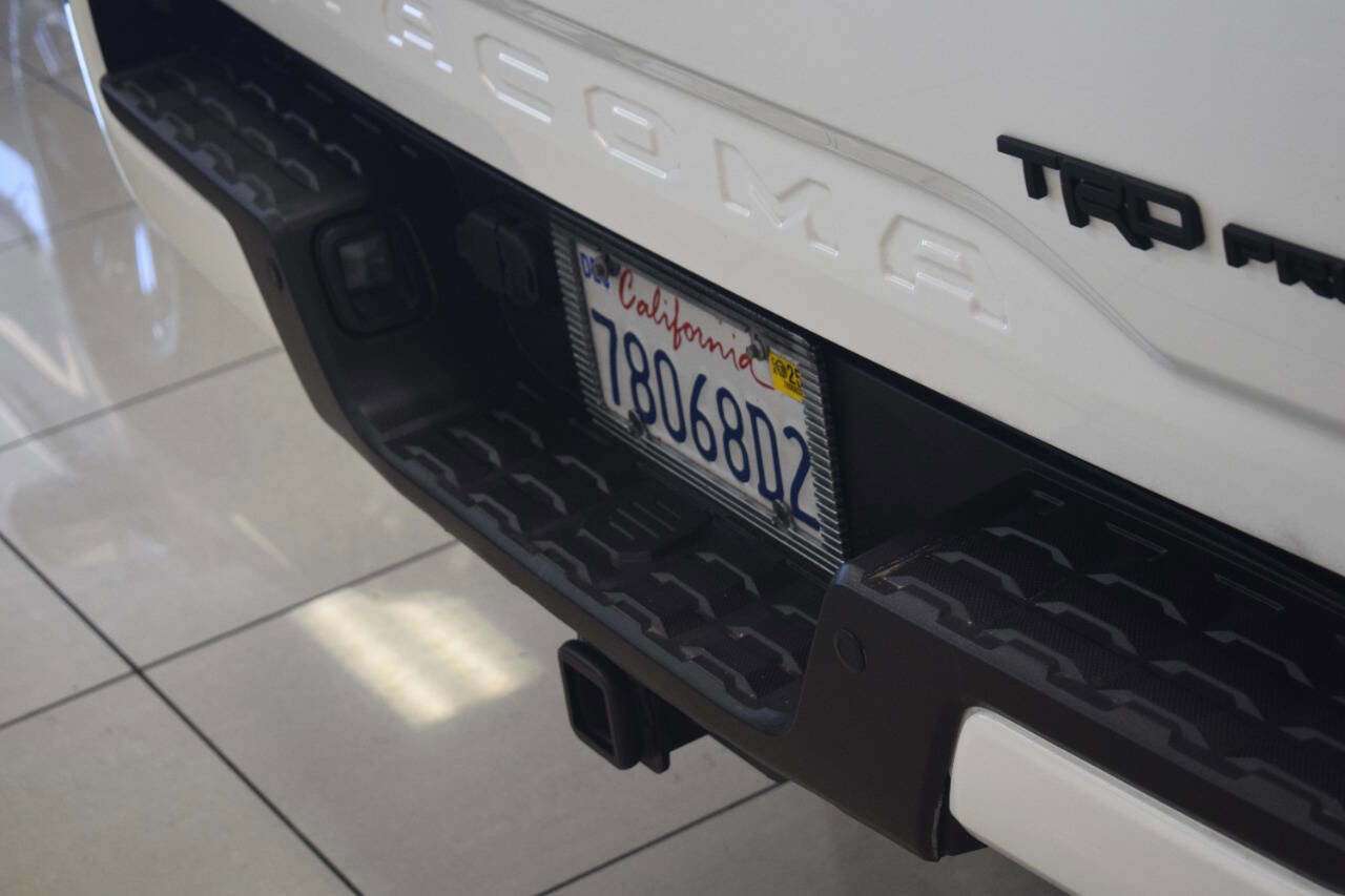 Used 2017 Toyota Tacoma TRD Pro AWD/4WD image 55