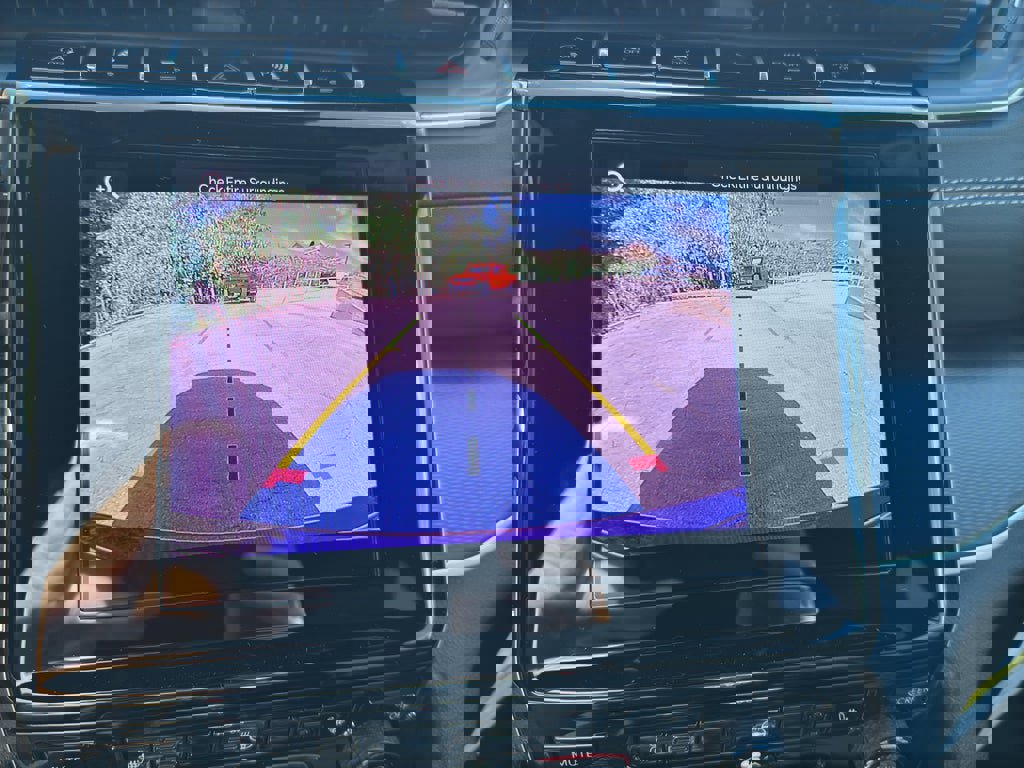 New 2025 Jeep Grand Cherokee Altitude image 17