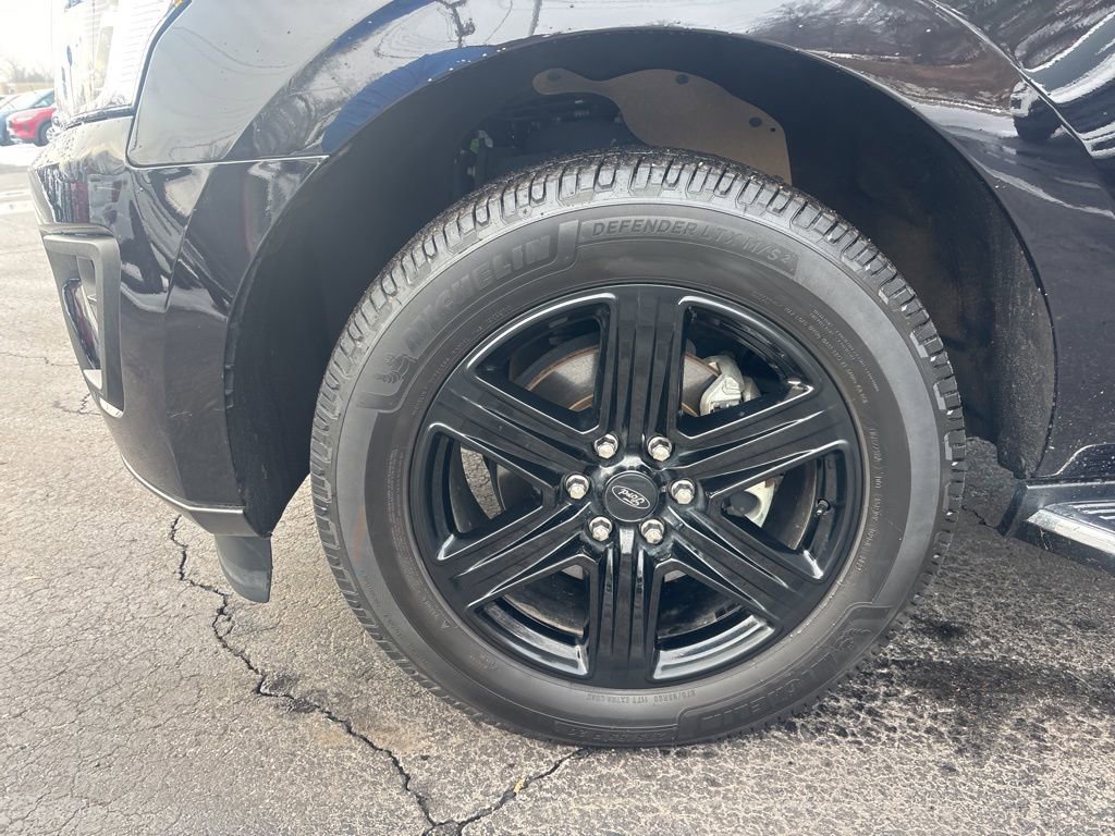 Used 2021 Ford Expedition XLT image 9