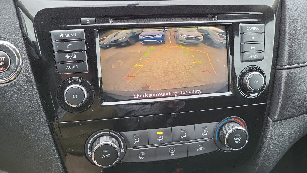 Used 2018 Nissan Rogue S image 36