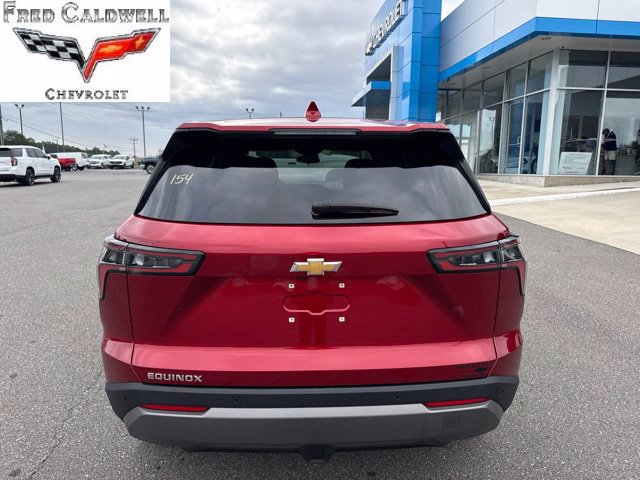 Used 2025 Chevrolet Equinox LT FWD image 3
