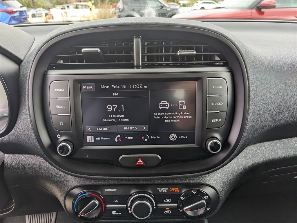 Certified 2025 Kia Soul LX image 23