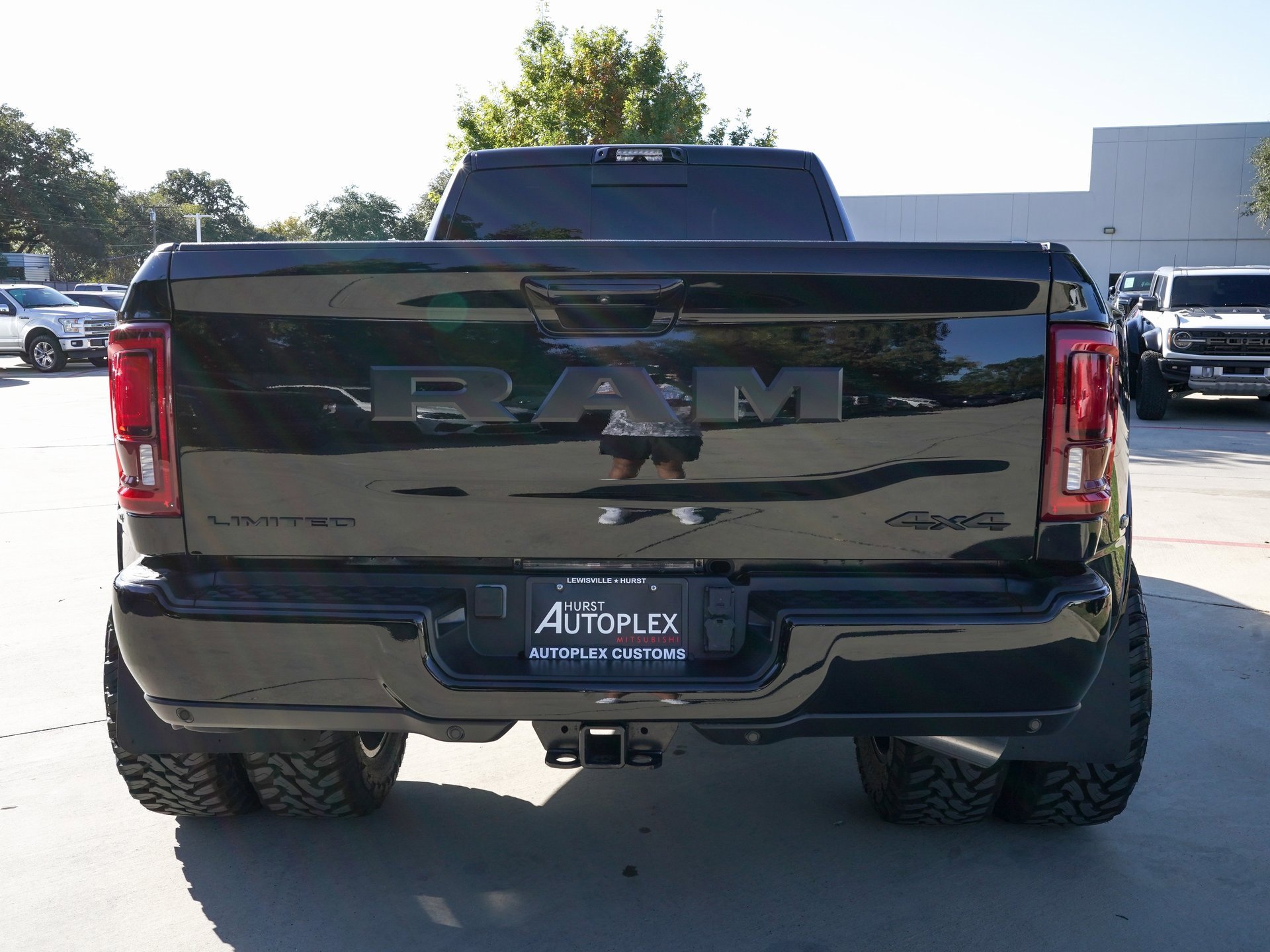 Used 2025 RAM 3500 Limited image 4